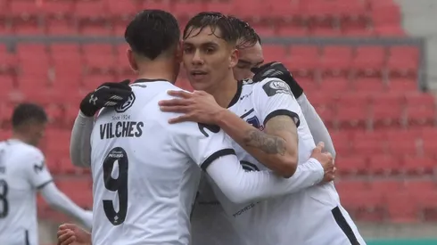 Villanueva celebra su gol ante Barnechea.