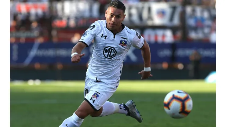 Óscar Opazo en momento clave para ver si se va a Racing.