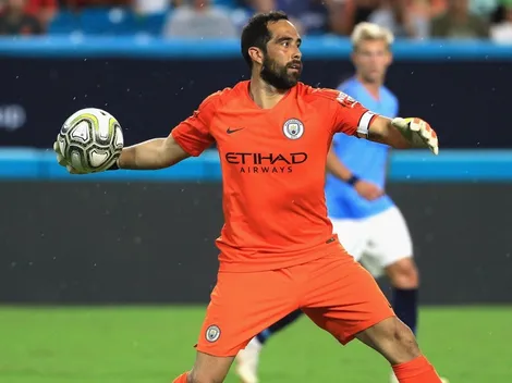 Claudio Bravo es titular en duelo amistoso del City