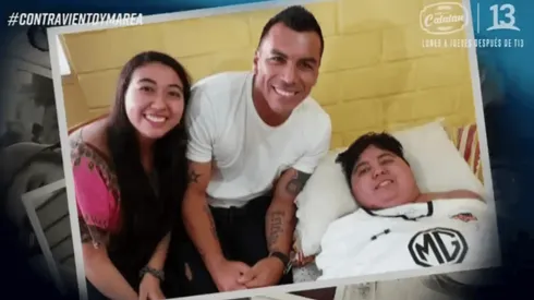 Esteban Paredes compartió con hincha colocolino