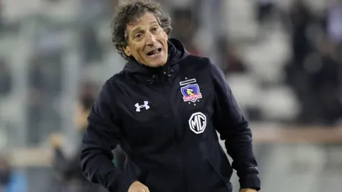 Mario Salas dirigiendo en Copa Chile ante Puerto Montt