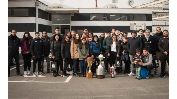 Los socios afortunados que pudieron ver la práctica junto a los directores