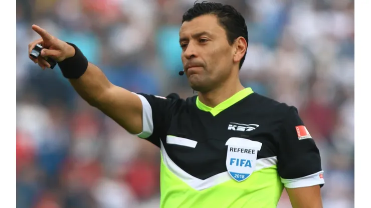 Mago Valdivia le prestó ropa a Roberto Tobar en la previa a la gran final