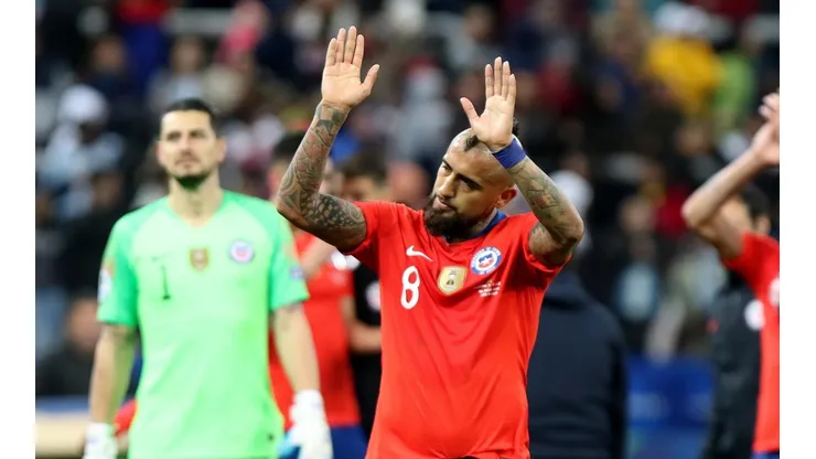 Pese a molestias, Arturo Vidal estuvo ante Argentina