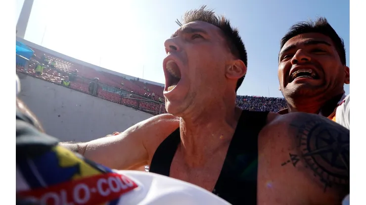 Mouche celebrando en el pasado clásico.