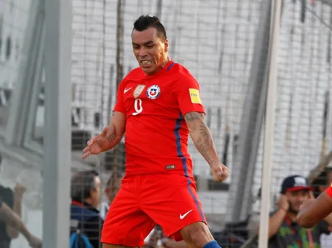 Esteban Paredes a todas con las selección: "Siempre con la Roja"