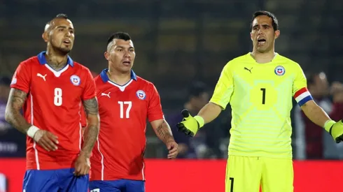 Bravo, Vidal y Medel, ¿se juntarán a conversar?