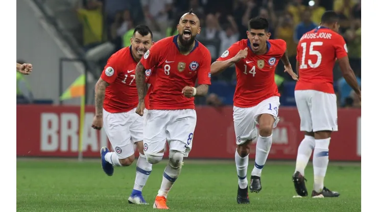 "Camisinha": las felicitaciones a Pavez por su debut en la Copa América