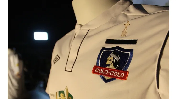Una de las últimas camisetas de Umbro en Colo Colo, ahora vuelven.