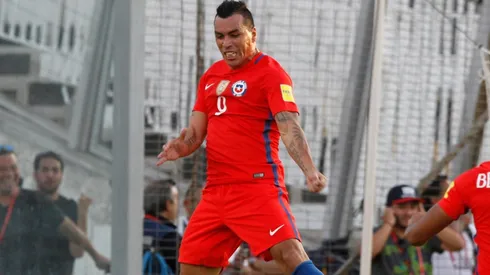 Paredes anotando un gol frente a Venezuela