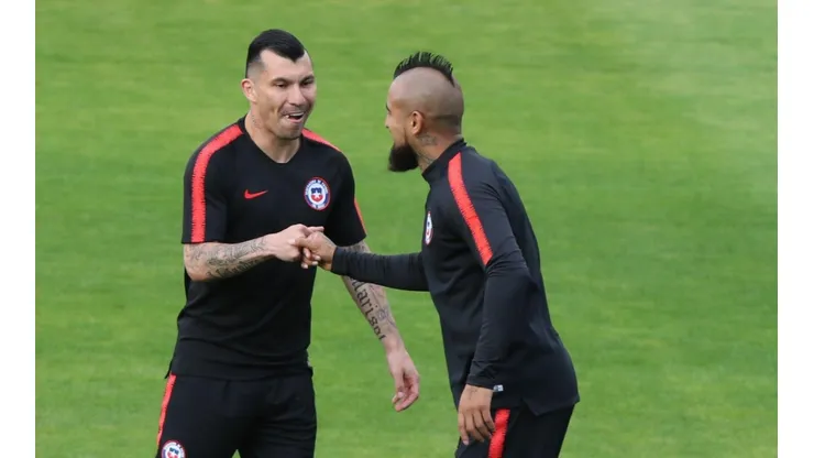 Medel y Vidal durante la última práctica de la Roja