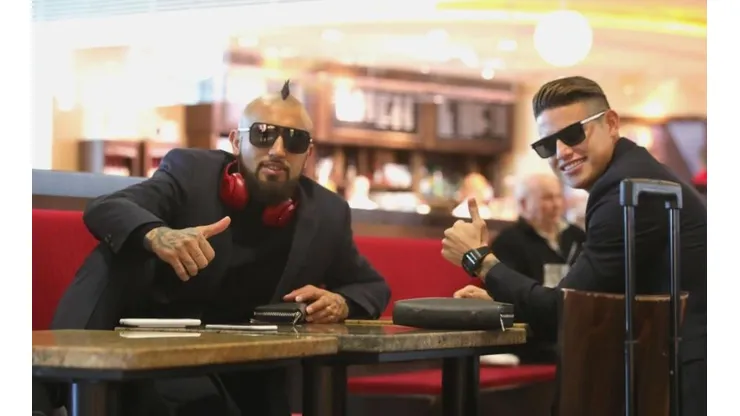 Vidal y James. Grandes amigos. Rivales este viernes.