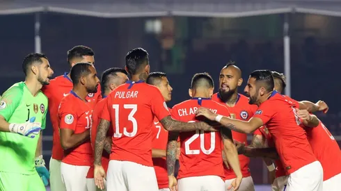 Chile repite la formación que goleó a Japón