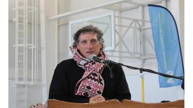 Mario Salas dictando su charla