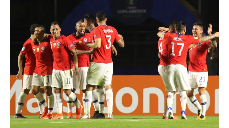 Chile repetiría el equipo que goleó a Japón
