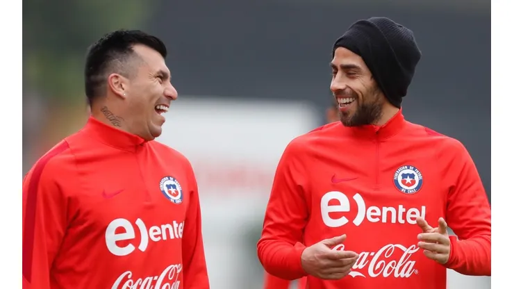 Valdivia con Medel en la Roja.