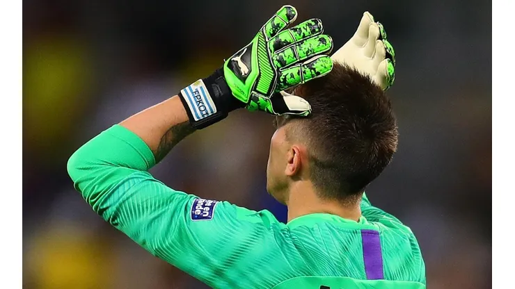 Fernando Muslera fue blanco de los chilenos.
