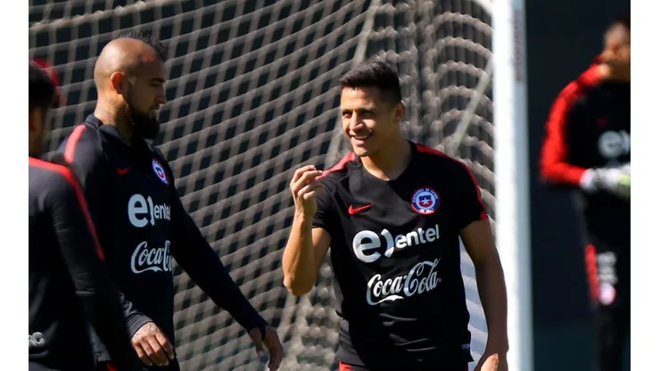 Vidal y Alexis entrenando con la selección