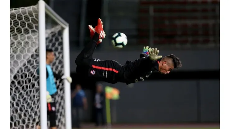 Brayan Cortés sorprendió con un escorpión en entrenamiento de Chile