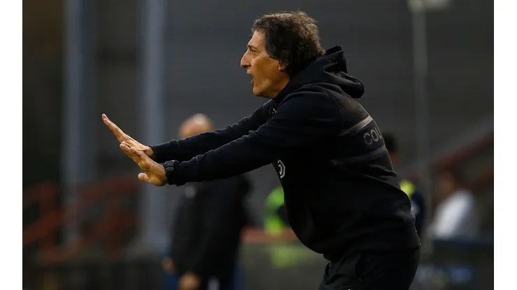 Mario Salas durante un partido
