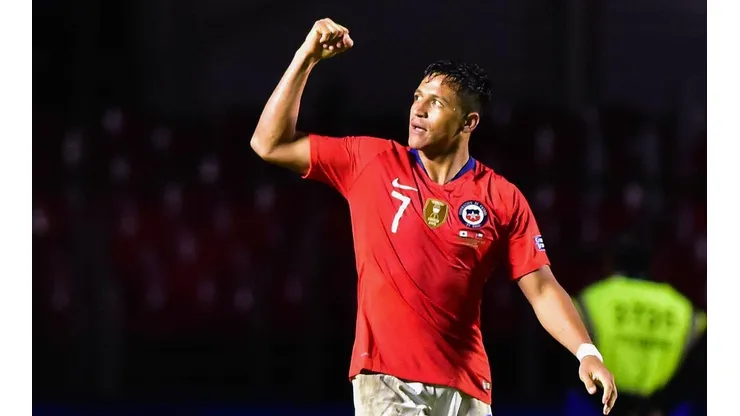 Alexis lleva 42 goles por la Roja