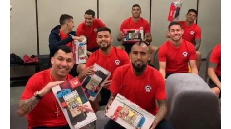 Arturo Vidal agradeció por los regalos
