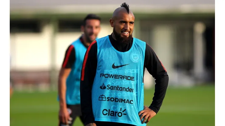 En Diario Sport criticaron el juego de los pies de Vidal