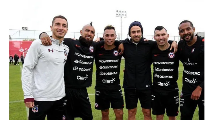 Arturo Vidal compartió con sus amigos de Colo Colo