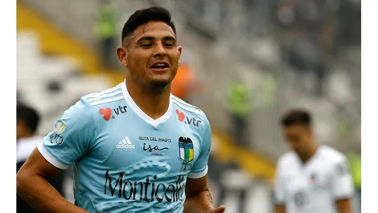 Maximiliano Salas en uno de sus festejos este semestre.