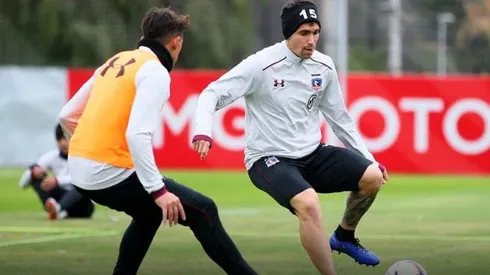 No importa el frío ni la lluvia: Colo Colo entrena pensando en Puerto Montt