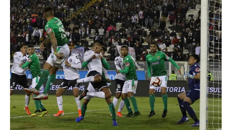 Colo Colo sigue en la pelea por el título
