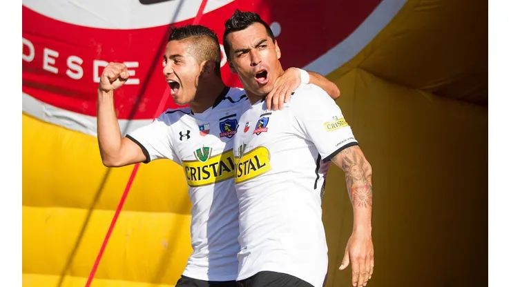 Felipe Flores y Esteban Paredes celebrando juntos