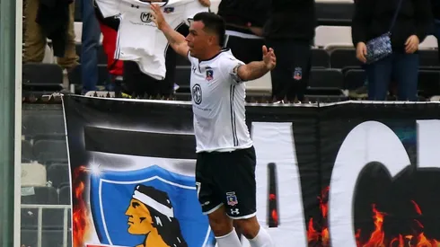 Esteban Paredes planea jugar un partido de despedida.