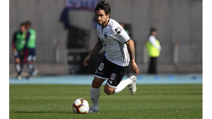 Jorge Valdivia salió por TV en Brasil jugando el Superclásico.