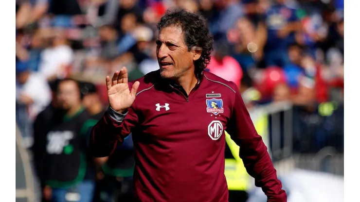 Los hinchas criticaron duramente a Mario Salas en redes sociales