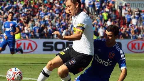Luis Mena jugando un Superclásico en el Nacional