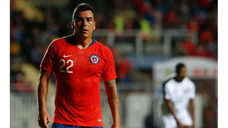 Paredes con la camiseta de la Roja, su primera despedida.