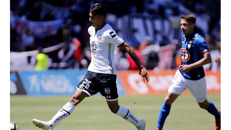 El hábil Villanueva ante Huachipato.