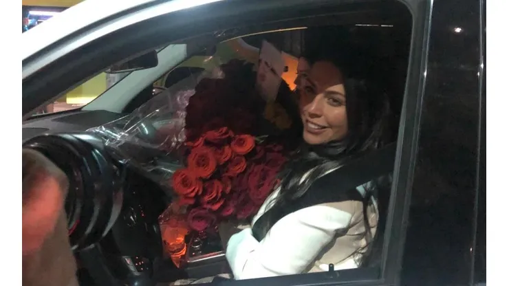 Daniela Aránguiz con el regalo del Mago Valdivia