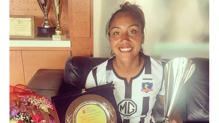 Daniela Seguel celebró con la camiseta de Colo Colo