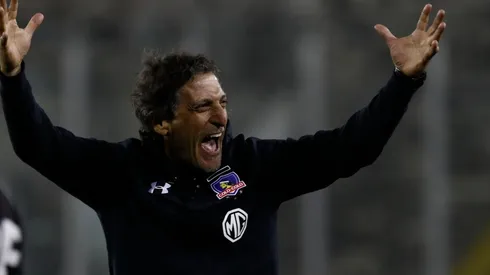 Mario Salas vuelto loco con otro final de partido de Colo Colo.