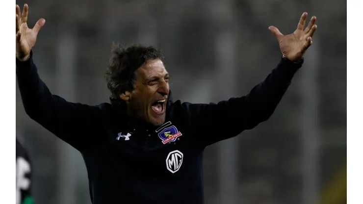Mario Salas vuelto loco con otro final de partido de Colo Colo.