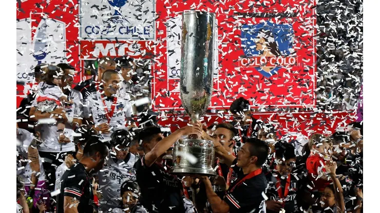 Colo Colo levantando la Copa Chile 2017.