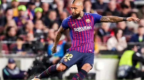 Arturo Vidal asoma como titular en Anfield Road