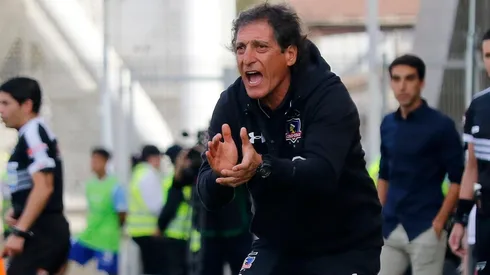 Mario Salas durante el partido ante La Calera.