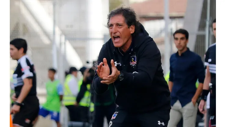 Mario Salas durante el partido ante La Calera.