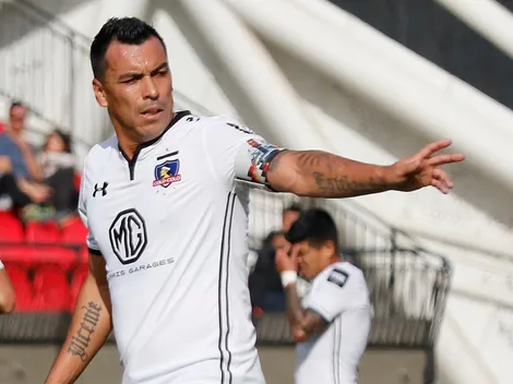 Hinchas de La Calera le pidieron fotos a Paredes