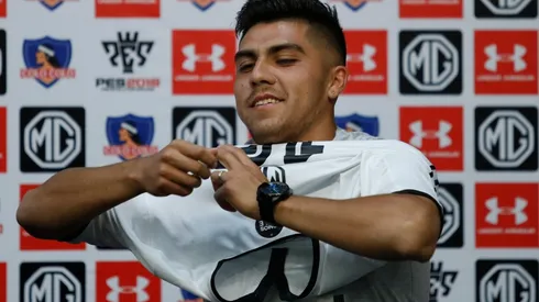 Pinares cuando fue presentado en Colo Colo. Hoy está en la UC.