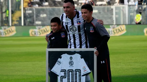 Paredes con Esteban Jr. y Vicente, el más pequeño y el que le dedicó palabras.