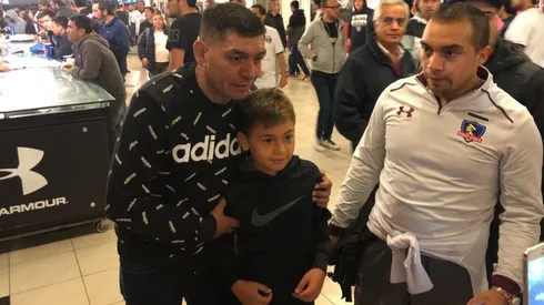 Francisco Huaquipán compartió con los hinchas en sector oceano